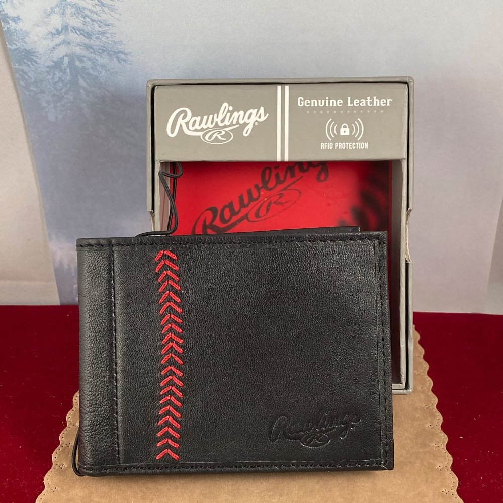 Rawlings Baseball Stitch bifold wallet crafted from Black Baseball Glove Leather